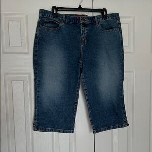 Guess Women's Dark Blue Cropped Denim Jeans